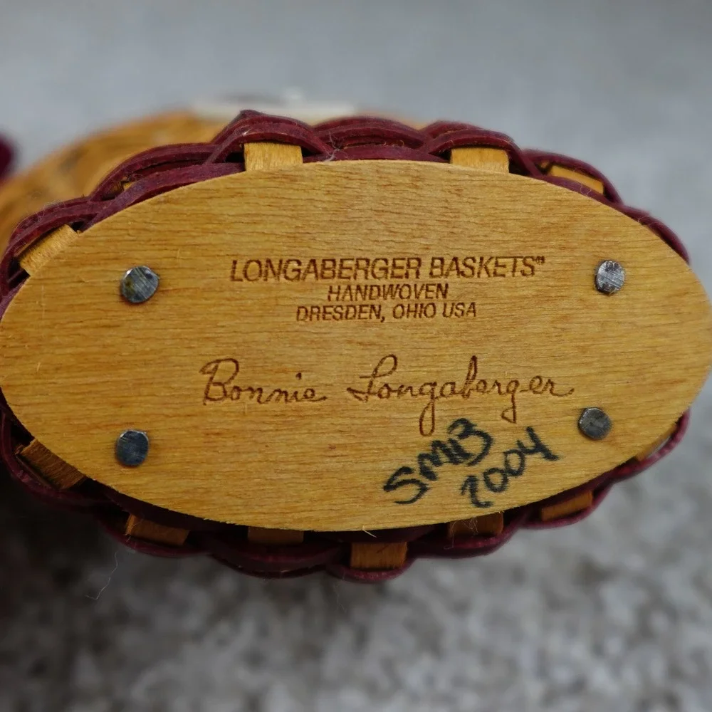 Longaberger 2005 Collectors Club May Series Mini Geranium Basket Set Red Floral